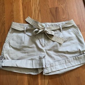 Khaki pleated paperbag shorts 11